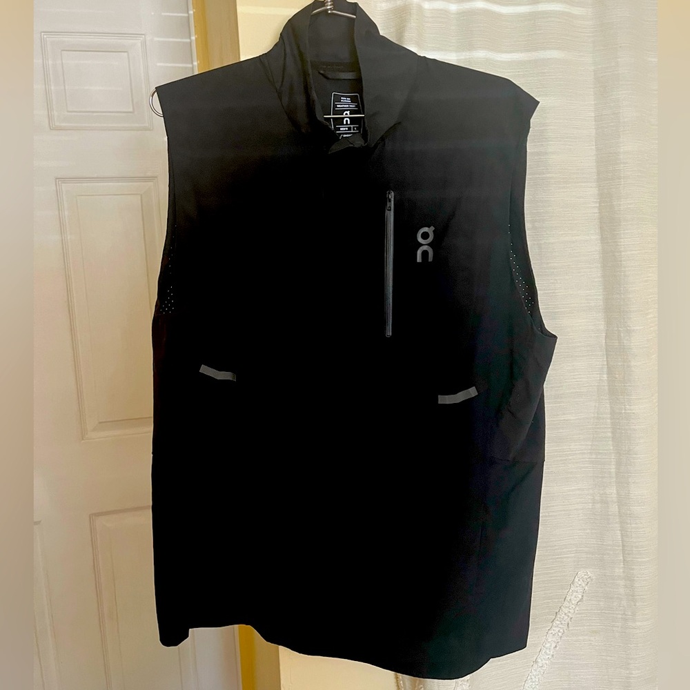 On Cloud Weather Vest